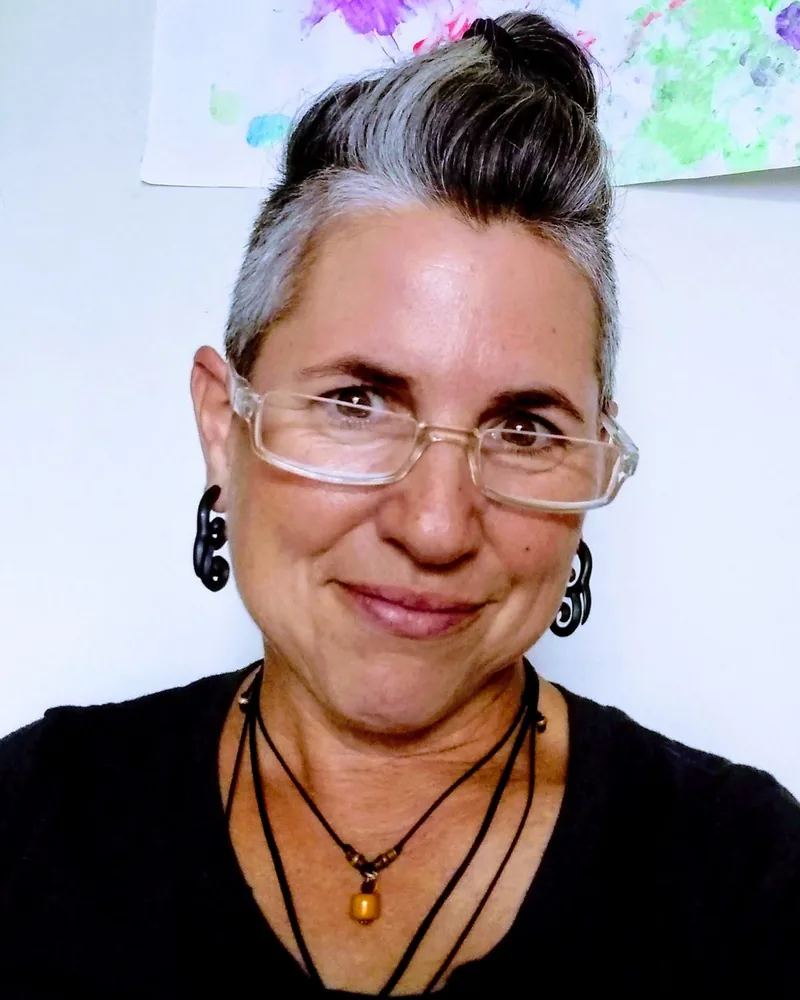 Portrait of Lisa LeCuyer, founder and Master Herbalist
